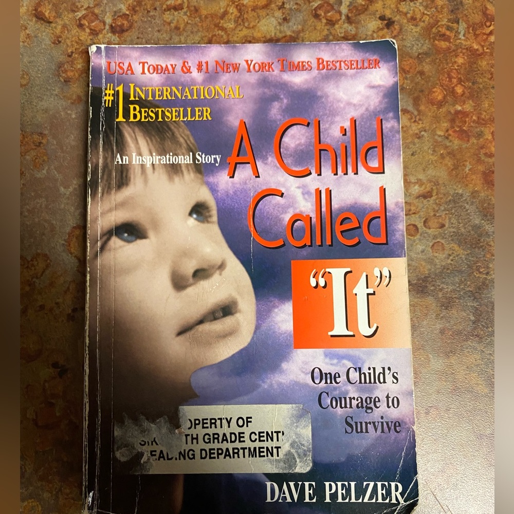Books - Picture 2 of 5